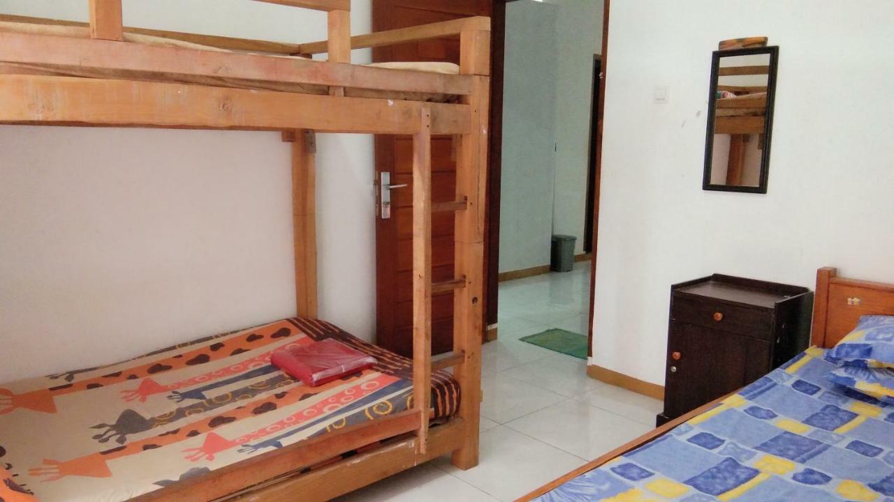 Jiddan Syariah RedPartner Hotel Lembang Bagian luar foto